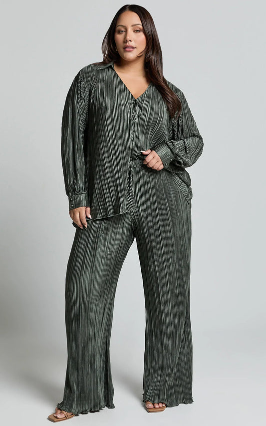 Beca Pants - High Waisted Plisse Flared Pants in Olive