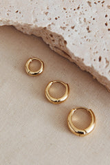 Kelly Huggie Earrings Set Gold