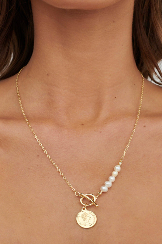 Marissa Pearl & Pendant Necklace Gold